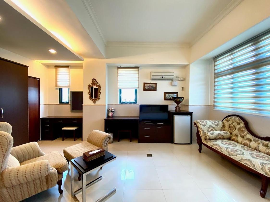 Ho Feng Private Hotel 電梯自助民宿 Ji'an Exteriör bild