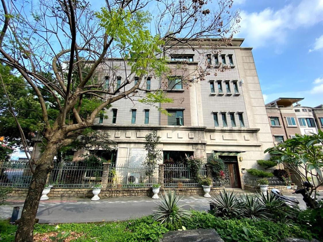 Ho Feng Private Hotel 電梯自助民宿 Ji'an Exteriör bild